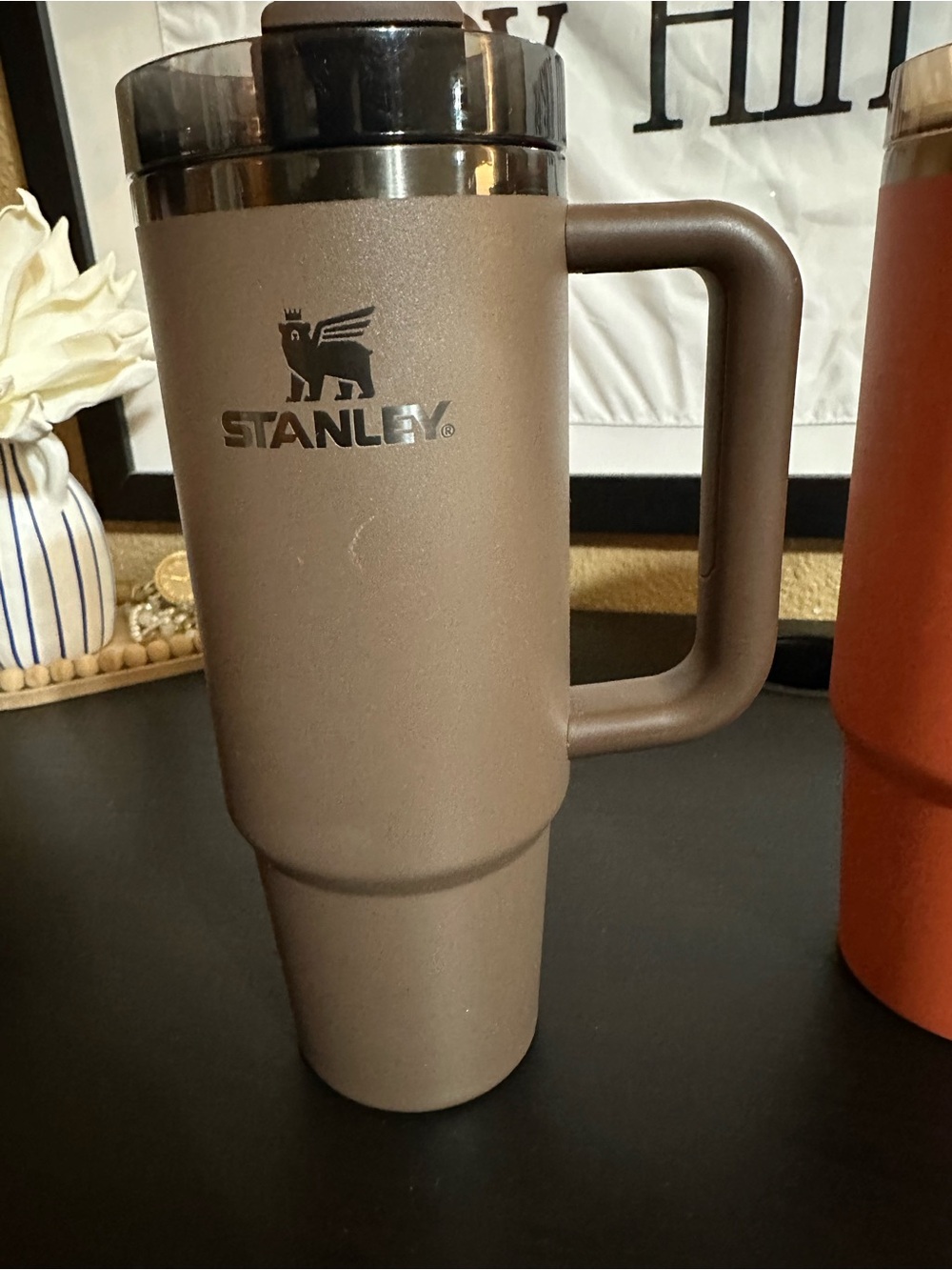 30oz stanley cups in used but good condition with accessories - Picture 2 of 16